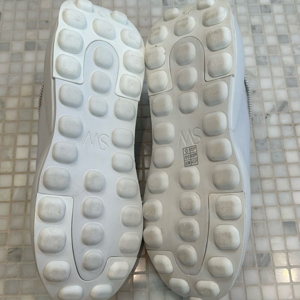 Stuart Weitzman Willow Runner Mesh & Leather
Sneaker - Picture 8 of 10